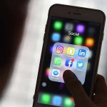 Facebook: il trucco per spiare le conversazioni private